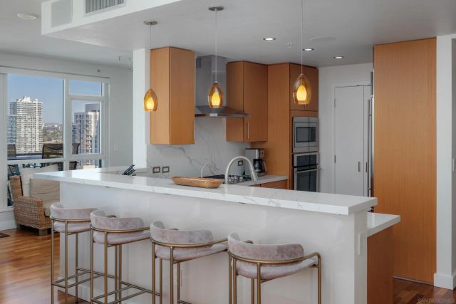 325 7th Avenue 2204, San Diego, CA 92101