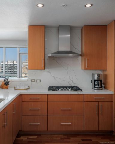 325 7th Avenue 2204, San Diego, CA 92101