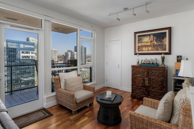 325 7th Avenue 2204, San Diego, CA 92101