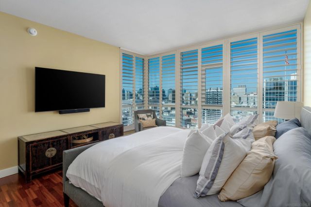 325 7th Avenue 2204, San Diego, CA 92101