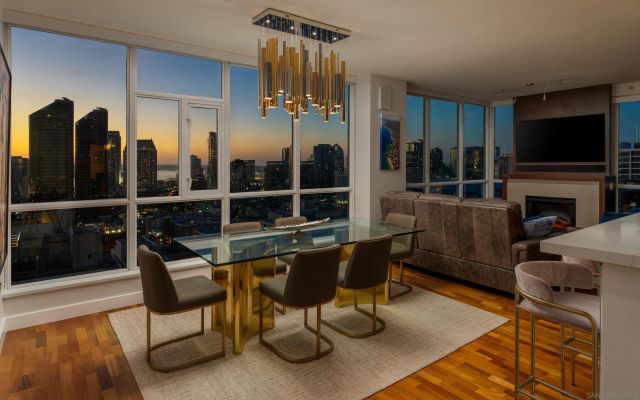 325 7th Avenue 2204, San Diego, CA 92101