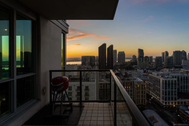 325 7th Avenue 2204, San Diego, CA 92101