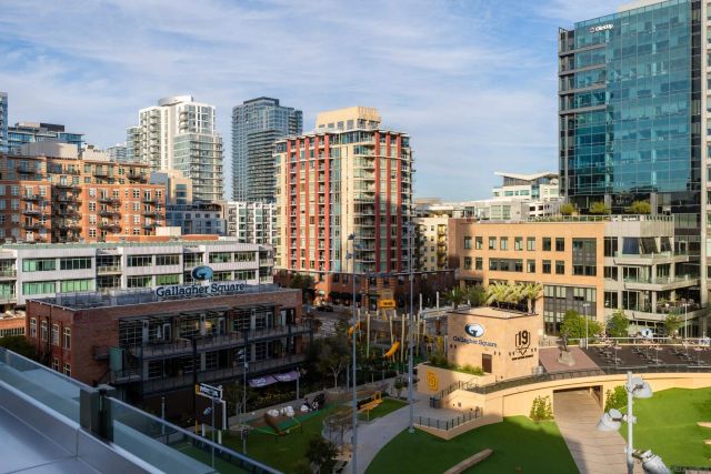 325 7th Avenue 2204, San Diego, CA 92101