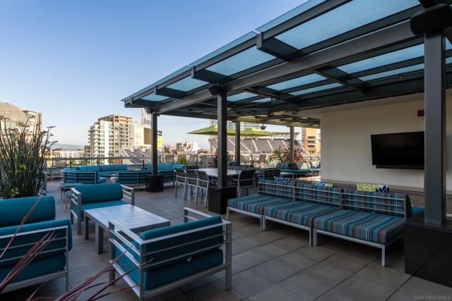 325 7th Avenue 2204, San Diego, CA 92101