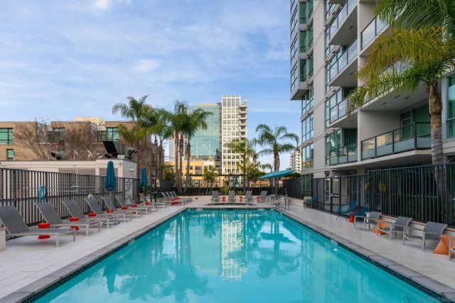 325 7th Avenue 2204, San Diego, CA 92101