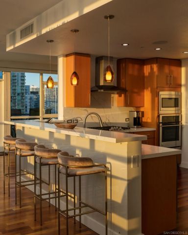 325 7th Avenue 2204, San Diego, CA 92101