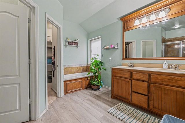 3847 Prairie Falcon Point, Edmond, OK 73034