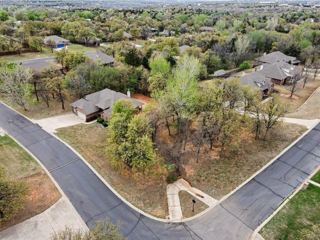 3847 Prairie Falcon Point, Edmond, OK 73034