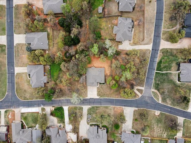 3847 Prairie Falcon Point, Edmond, OK 73034