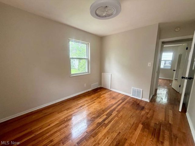 15811 Maplewood Avenue, Maple Heights, OH 44137
