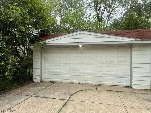 15811 Maplewood Avenue, Maple Heights, OH 44137