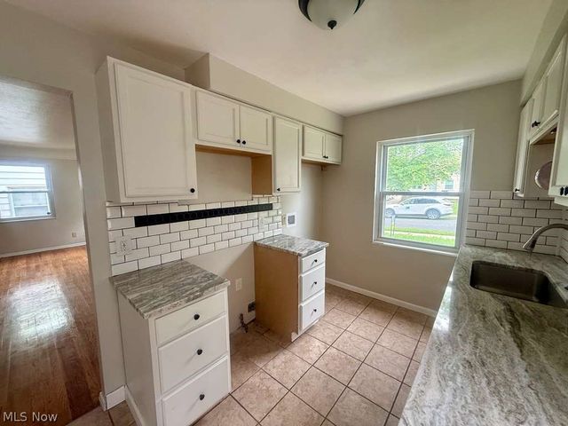 15811 Maplewood Avenue, Maple Heights, OH 44137