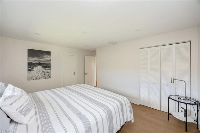 409 Cypress WAY E, Naples, FL 34110