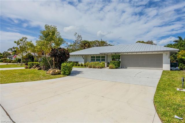 409 Cypress WAY E, Naples, FL 34110