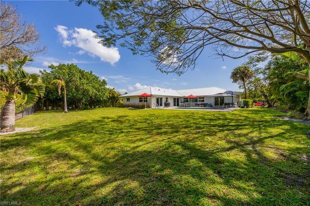 409 Cypress WAY E, Naples, FL 34110