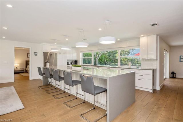 409 Cypress WAY E, Naples, FL 34110