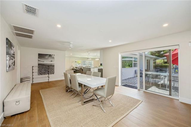 409 Cypress WAY E, Naples, FL 34110