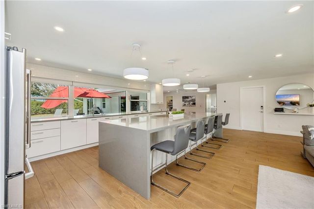 409 Cypress WAY E, Naples, FL 34110