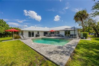 409 Cypress WAY E, Naples, FL 34110