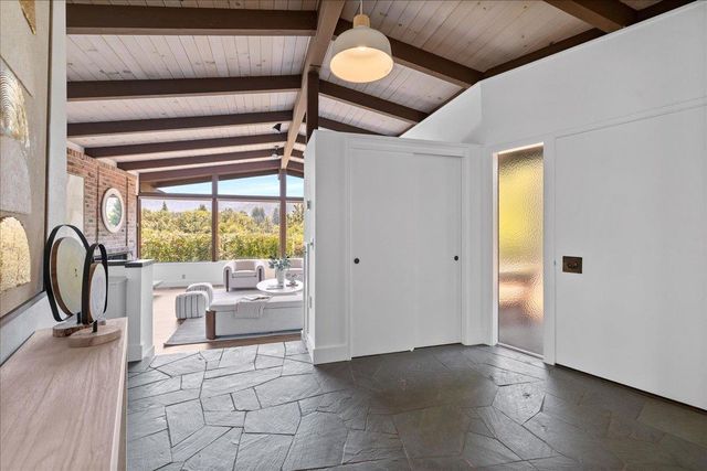 15 Naranja Way, Portola Valley, CA 94028