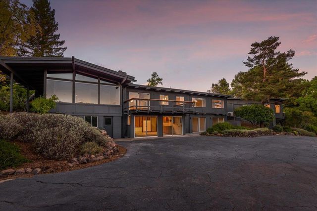 15 Naranja Way, Portola Valley, CA 94028