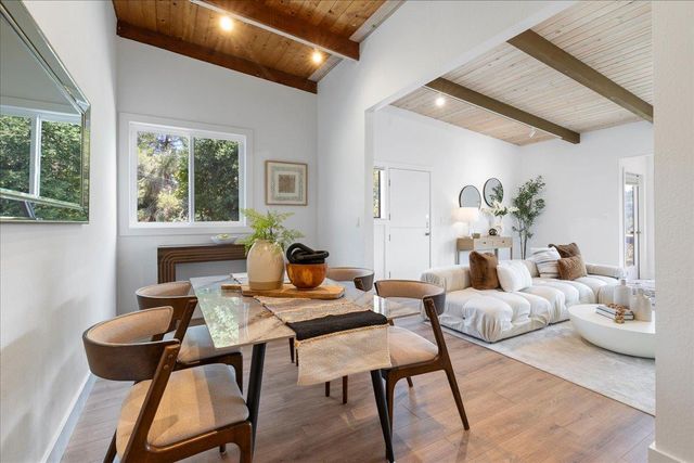 15 Naranja Way, Portola Valley, CA 94028