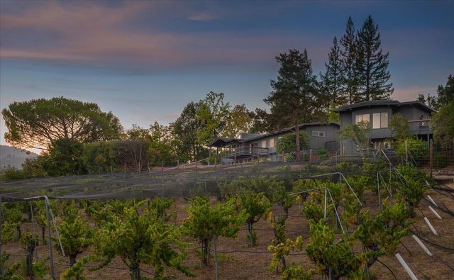 15 Naranja Way, Portola Valley, CA 94028