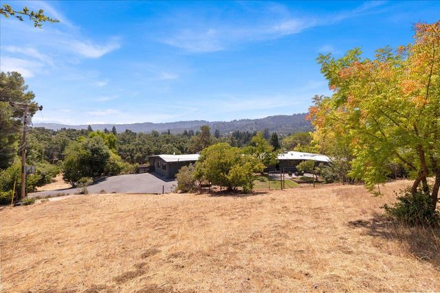 15 Naranja Way, Portola Valley, CA 94028