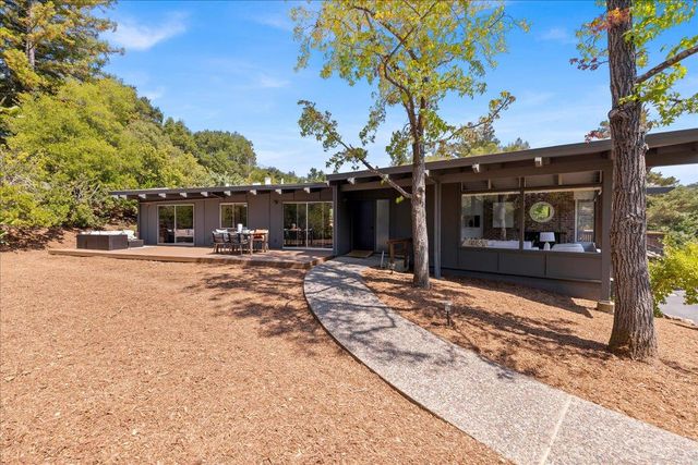 15 Naranja Way, Portola Valley, CA 94028