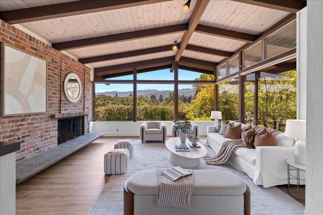 15 Naranja Way, Portola Valley, CA 94028