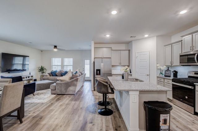 10305 Plumlee Lane, Aubrey, TX 76227