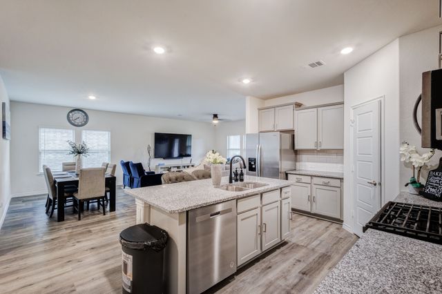 10305 Plumlee Lane, Aubrey, TX 76227