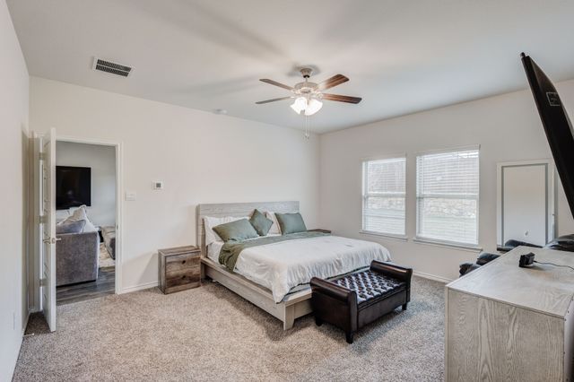 10305 Plumlee Lane, Aubrey, TX 76227