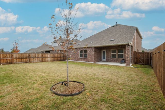10305 Plumlee Lane, Aubrey, TX 76227