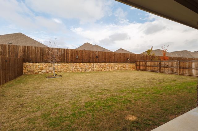 10305 Plumlee Lane, Aubrey, TX 76227