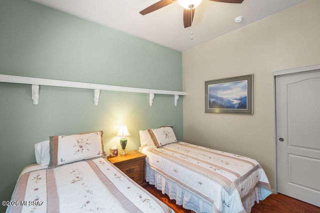 2020 W Cactus Run Drive, Green Valley, AZ 85622