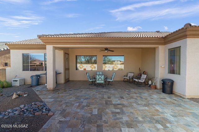 2020 W Cactus Run Drive, Green Valley, AZ 85622