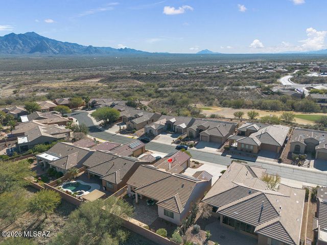 2020 W Cactus Run Drive, Green Valley, AZ 85622