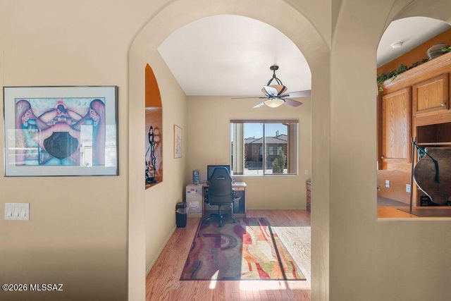 2020 W Cactus Run Drive, Green Valley, AZ 85622