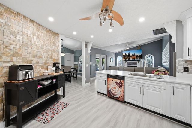 10120 CHESHAM DRIVE, Orlando, FL 32817