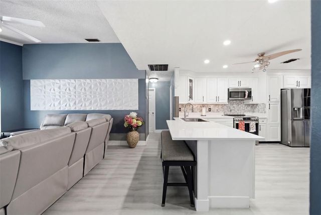 10120 CHESHAM DRIVE, Orlando, FL 32817