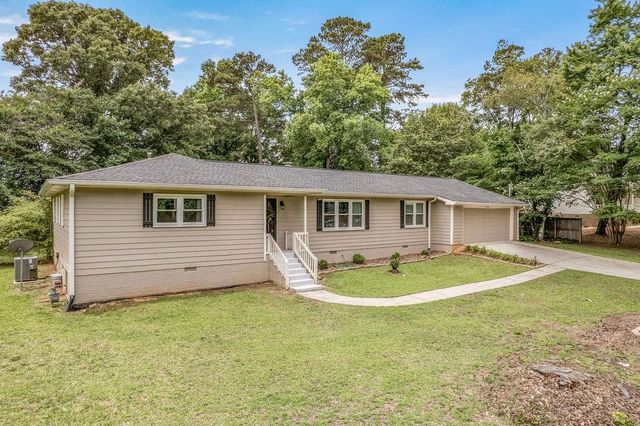 25 Pine Chase Drive, Carrollton, GA 30116