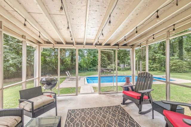25 Pine Chase Drive, Carrollton, GA 30116