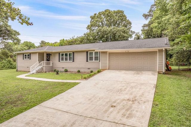 25 Pine Chase Drive, Carrollton, GA 30116