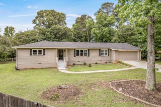 25 Pine Chase Drive, Carrollton, GA 30116