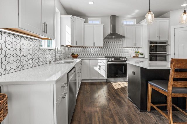 W239N7521 High Ridge DRIVE, Sussex, WI 53089