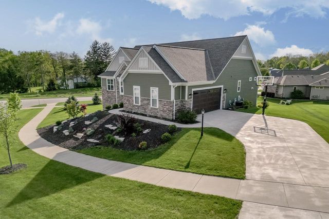 W239N7521 High Ridge DRIVE, Sussex, WI 53089