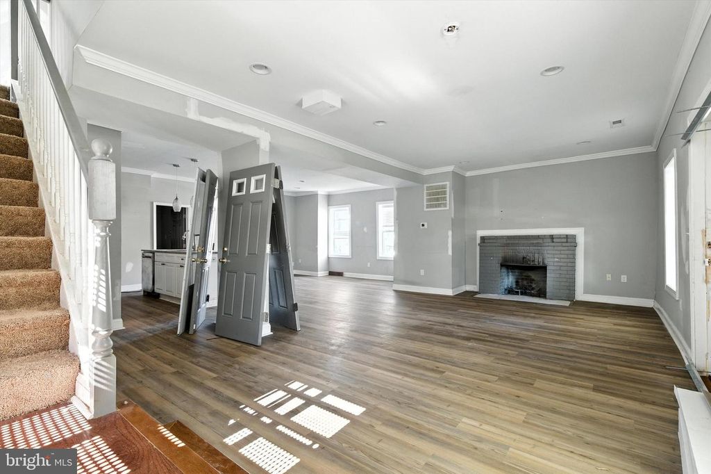 Image 12 of property listing at 4300 NORFOLK AVE, Baltimore, MD 21216