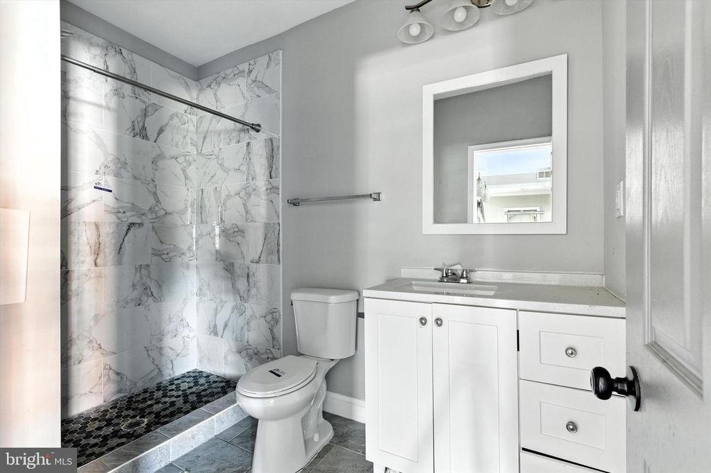 Image 19 of property listing at 4300 NORFOLK AVE, Baltimore, MD 21216