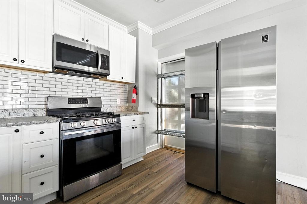 Image 21 of property listing at 4300 NORFOLK AVE, Baltimore, MD 21216